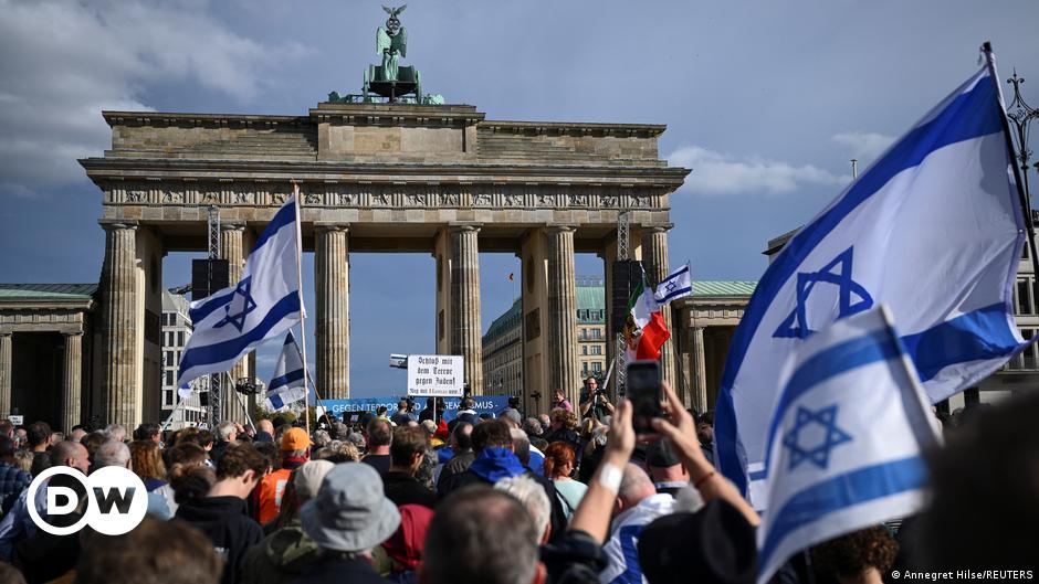 Manifestación proisraelí en la Puerta de Brandenburgo de Berlín