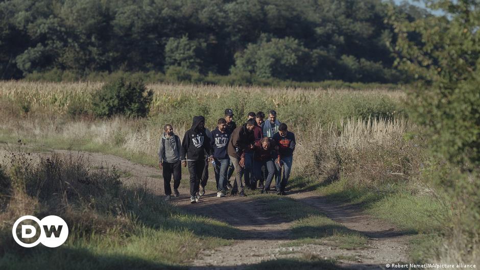 Eslovaquia envía tropas a la frontera húngara para frenar la migración