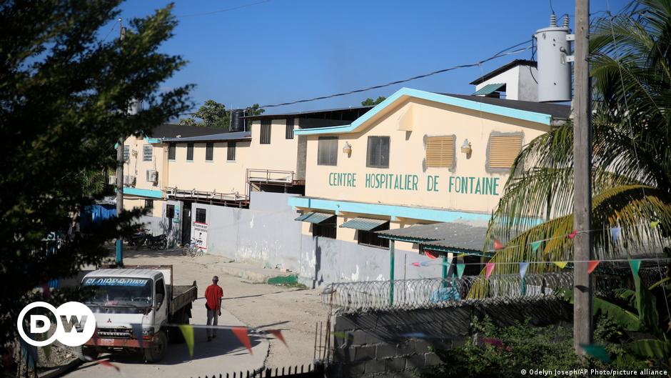 Pacientes evacuados después de que pandillas rodearan hospital de Haití