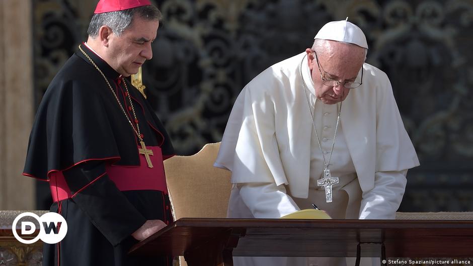 Cardenal del Vaticano condenado a 5,5 años de cárcel por malversación de fondos