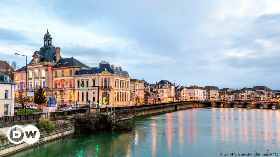 Cinco cadáveres encontrados en un apartamento cerca de París