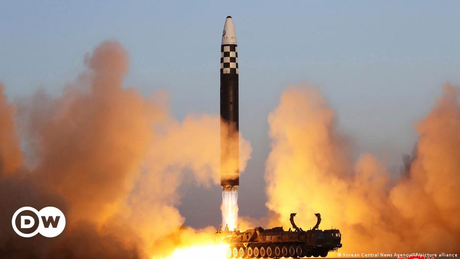 Corea del Norte ignora la prohibición y dispara un misil balístico, dice Seúl