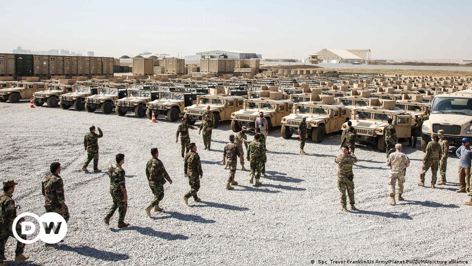 Armed Yemenis chant slogans during a march in solidarity with the people of Gaza on November 24, 2023, in the Houthi-controlled capital Sanaa.