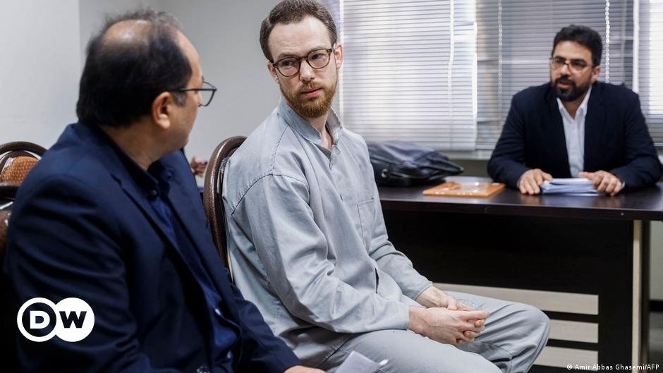 Irán inicia el juicio del diplomático sueco de la UE detenido por espionaje