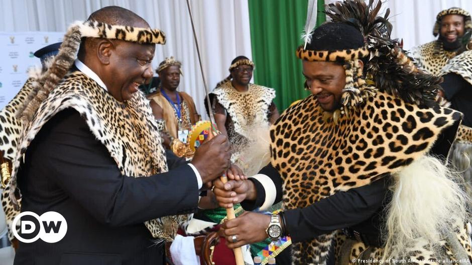 Tribunal de Sudáfrica anula el reconocimiento del rey zulú
