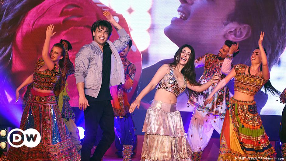 DW Arts.21 (Sendungslogo Composite)