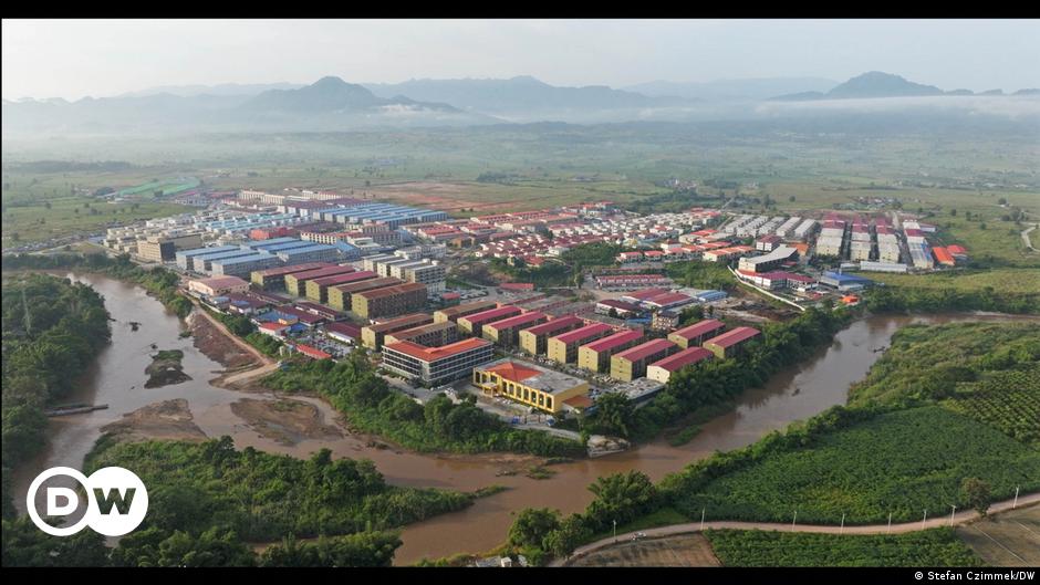 DW's Julia Bayer smiles