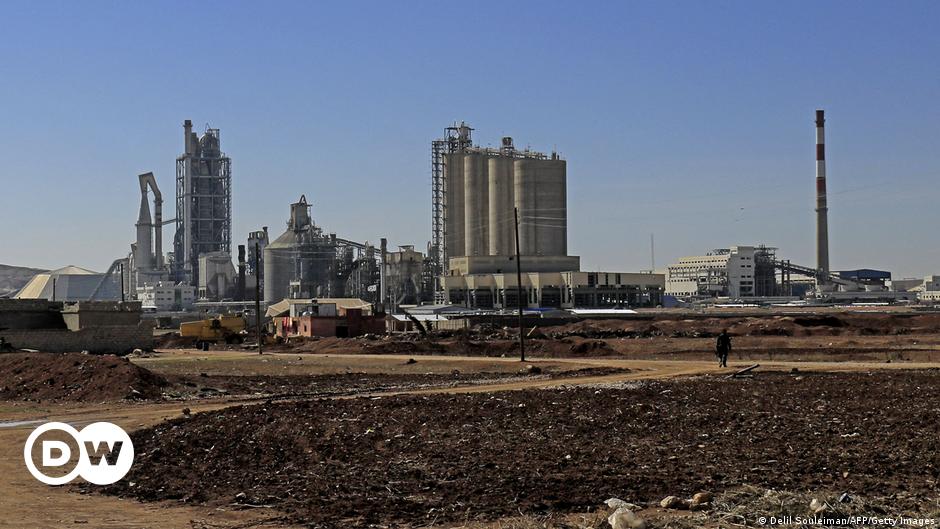 Tribunal francés dictamina que Lafarge puede ser investigado por crímenes en Siria