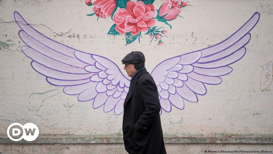 Las "elecciones simuladas" en Irán no traen esperanzas de cambio