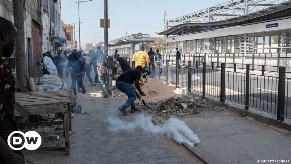 Senegal: Las autoridades prohíben la marcha de protesta y suspenden Internet