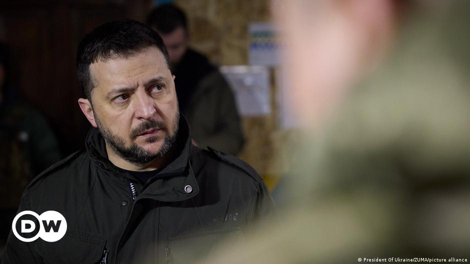 Verificación de hechos: noticias falsas rusas apuntan a Zelenskyy de Ucrania