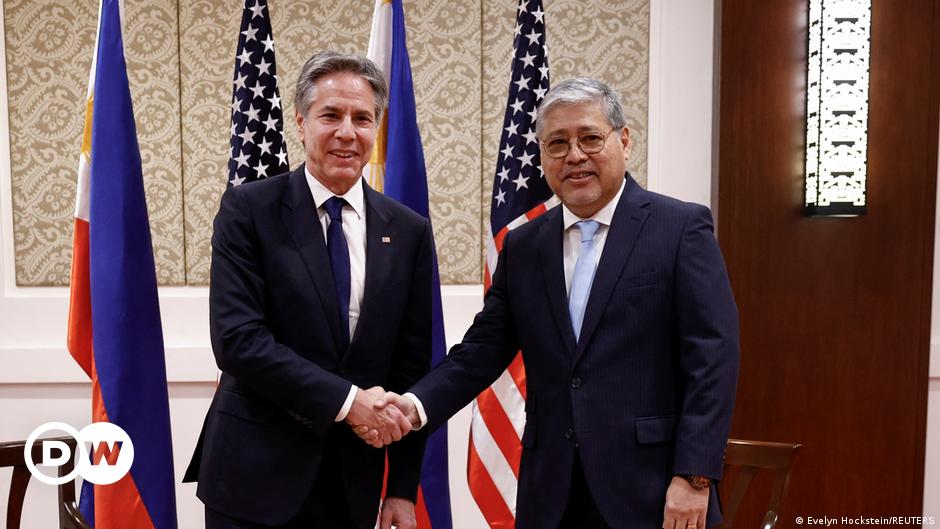 Blinken reafirma su determinación "férrea" de defender Filipinas