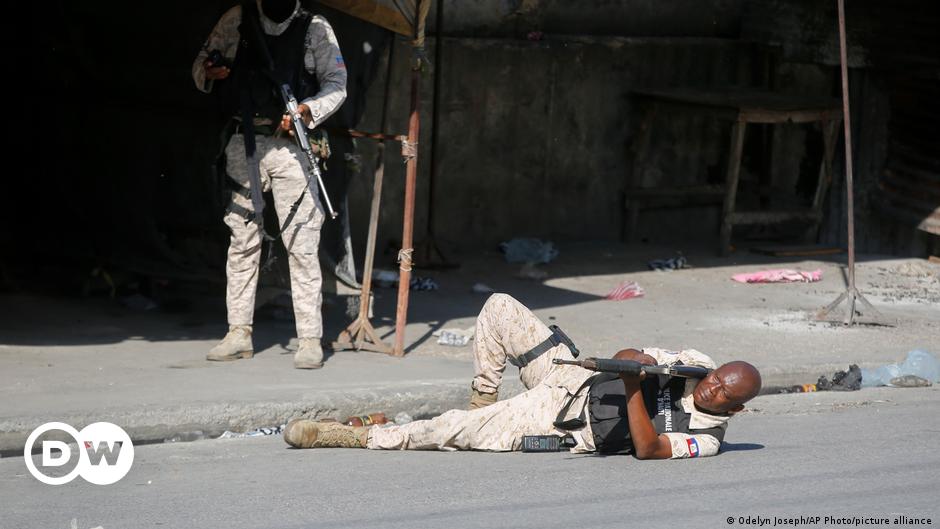 Haití: Líder de una pandilla lanza un intento armado para derrocar al primer ministro Henry