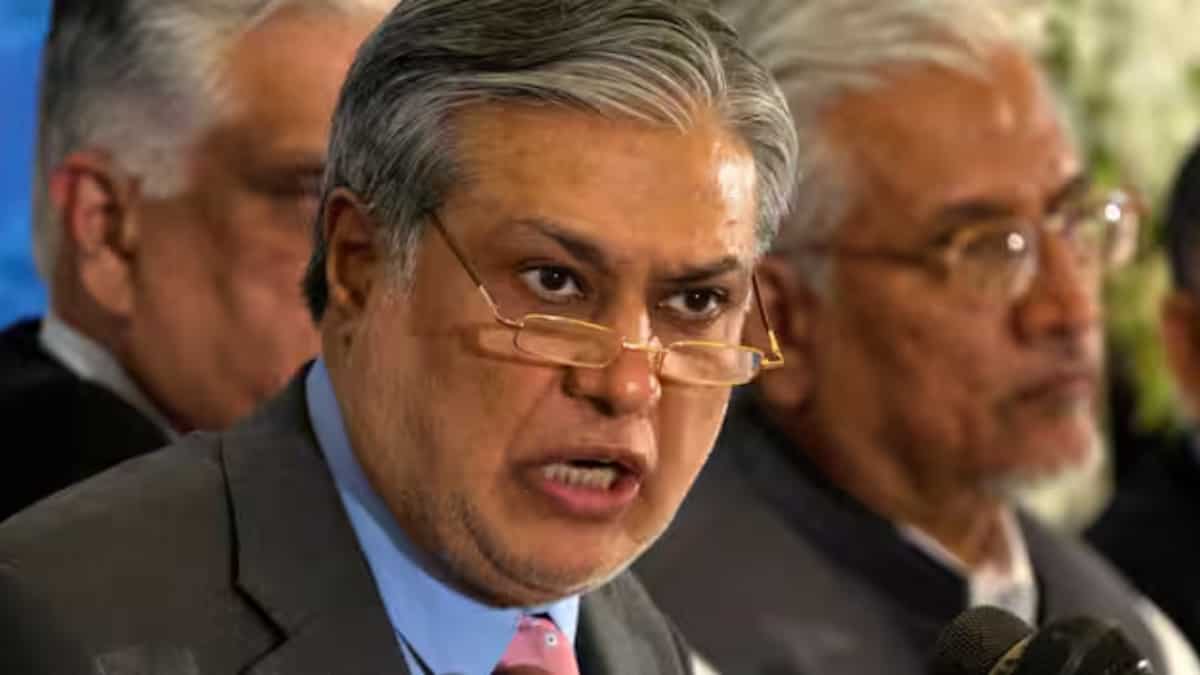 El ministro de Asuntos Exteriores de Pakistán, Ishaq Dar, nombrado viceprimer ministro con "efecto inmediato"