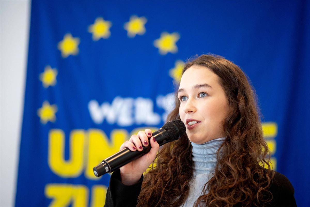 'Refunfuños y pedos anónimos': cómo una tormenta mediática ha envuelto al principal candidato del Partido Verde austríaco