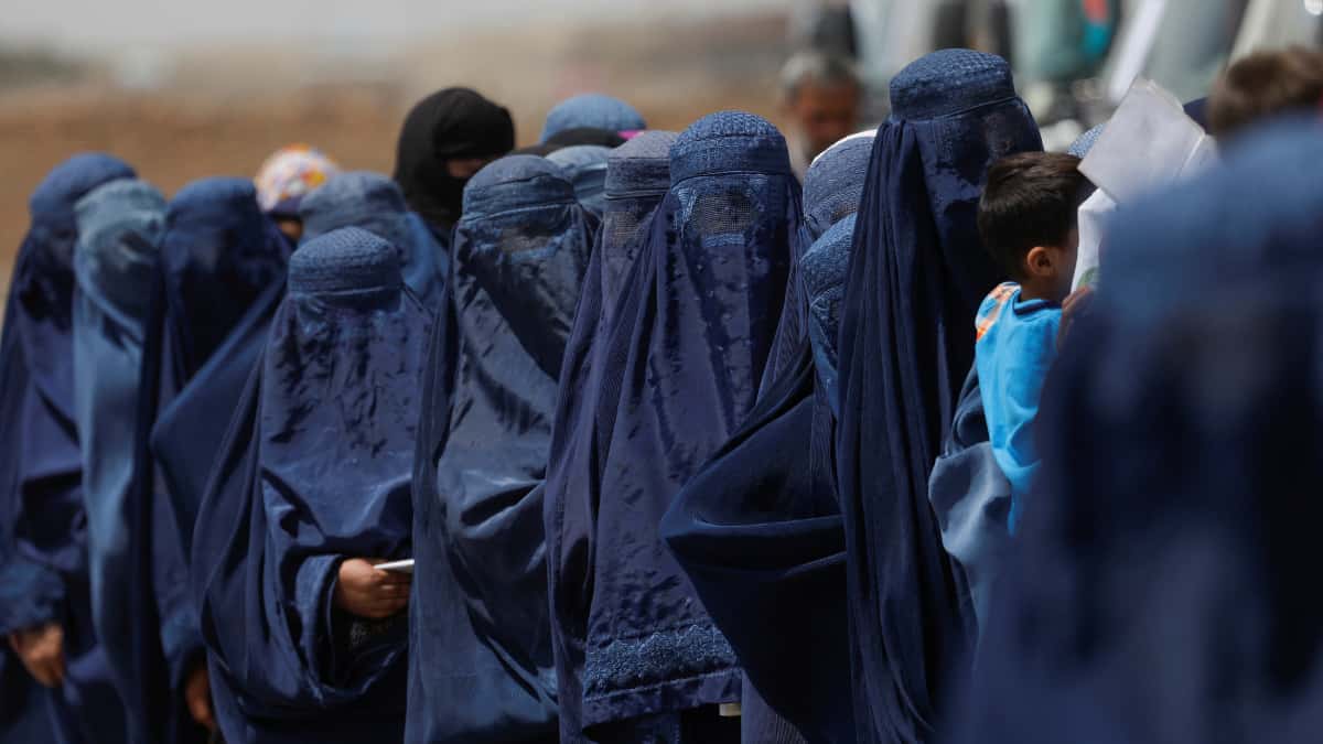 Los talibanes, antes de las conversaciones lideradas por la ONU, afirman que los derechos de las mujeres afganas son un asunto interno