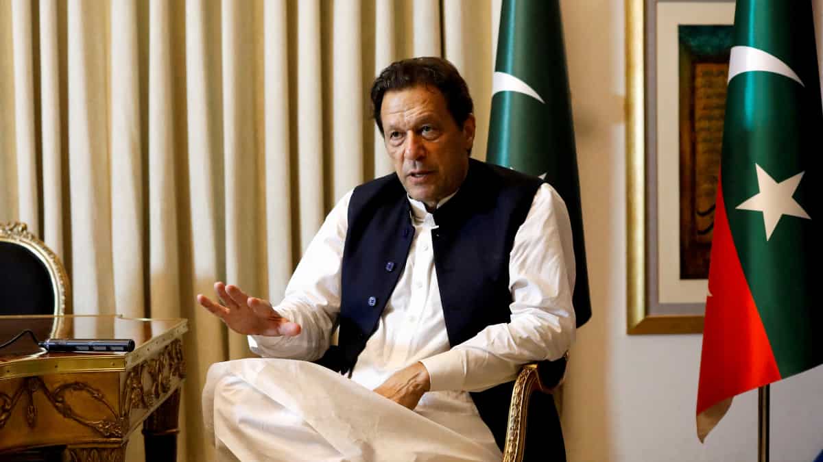 El gobierno de Pakistán prohibirá el PTI e iniciará un proceso por traición contra el ex primer ministro Imran Khan