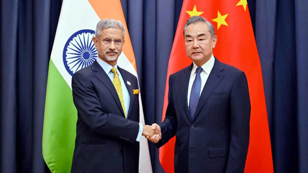 India y China discutirán la retirada de miles de tropas estacionadas a lo largo de la LAC