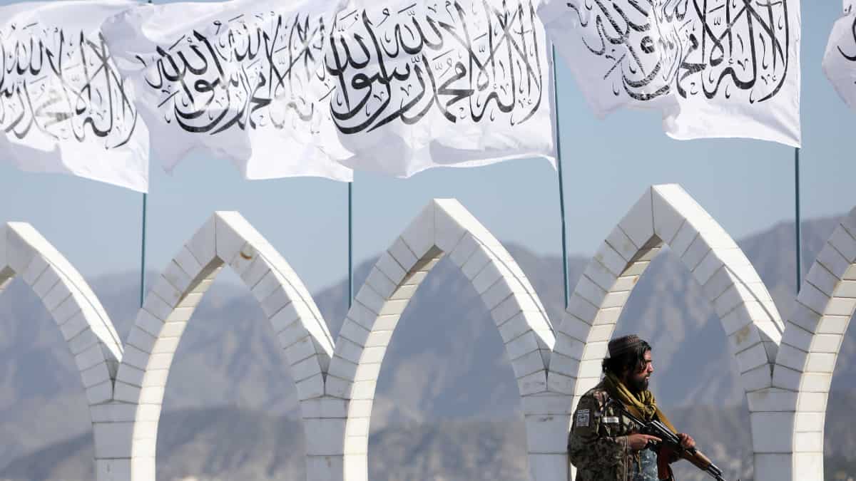 Los talibanes desautorizan numerosas misiones diplomáticas afganas en el extranjero