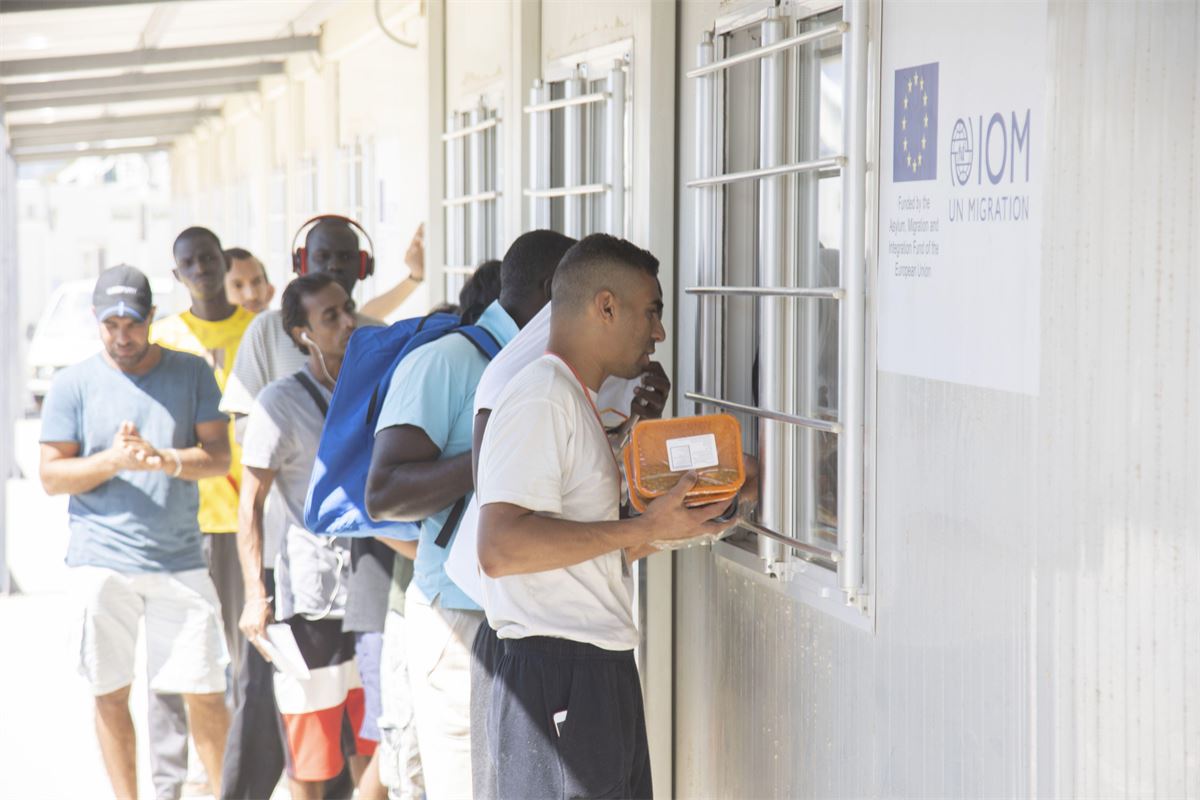 Amnistía Internacional denuncia una «pesadilla distópica» en un centro de asilo financiado por la UE en Grecia