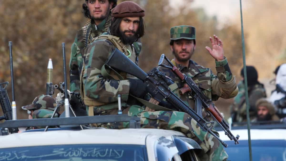 El gobierno talibán de Afganistán promulga una ley sobre “el vicio y la virtud”