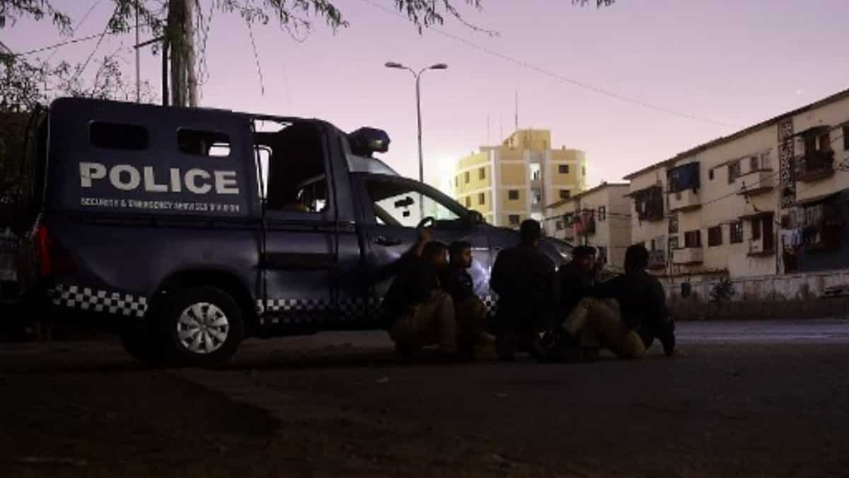 Once muertos en una emboscada a un convoy policial en Pakistán