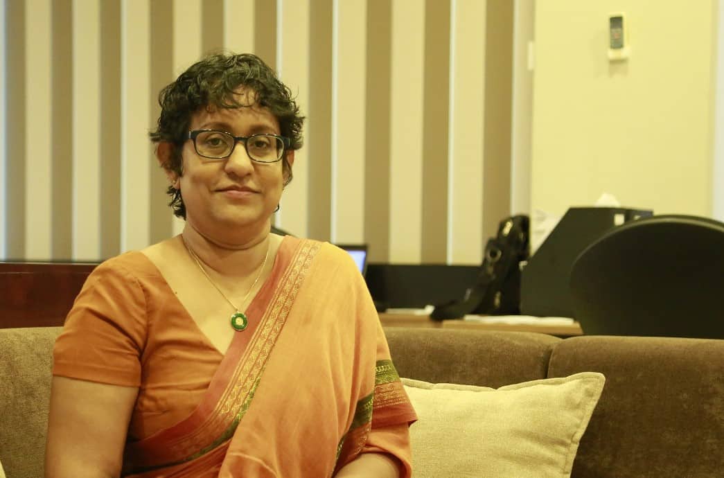 El gabinete más pequeño de Sri Lanka asume el poder y Harini Amarasuriya es nombrada primera ministra