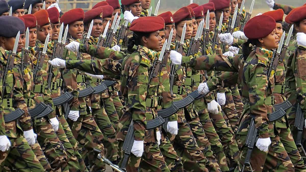 Se permite a las mujeres del ejército de Bangladesh llevar hijab con el uniforme, según informes