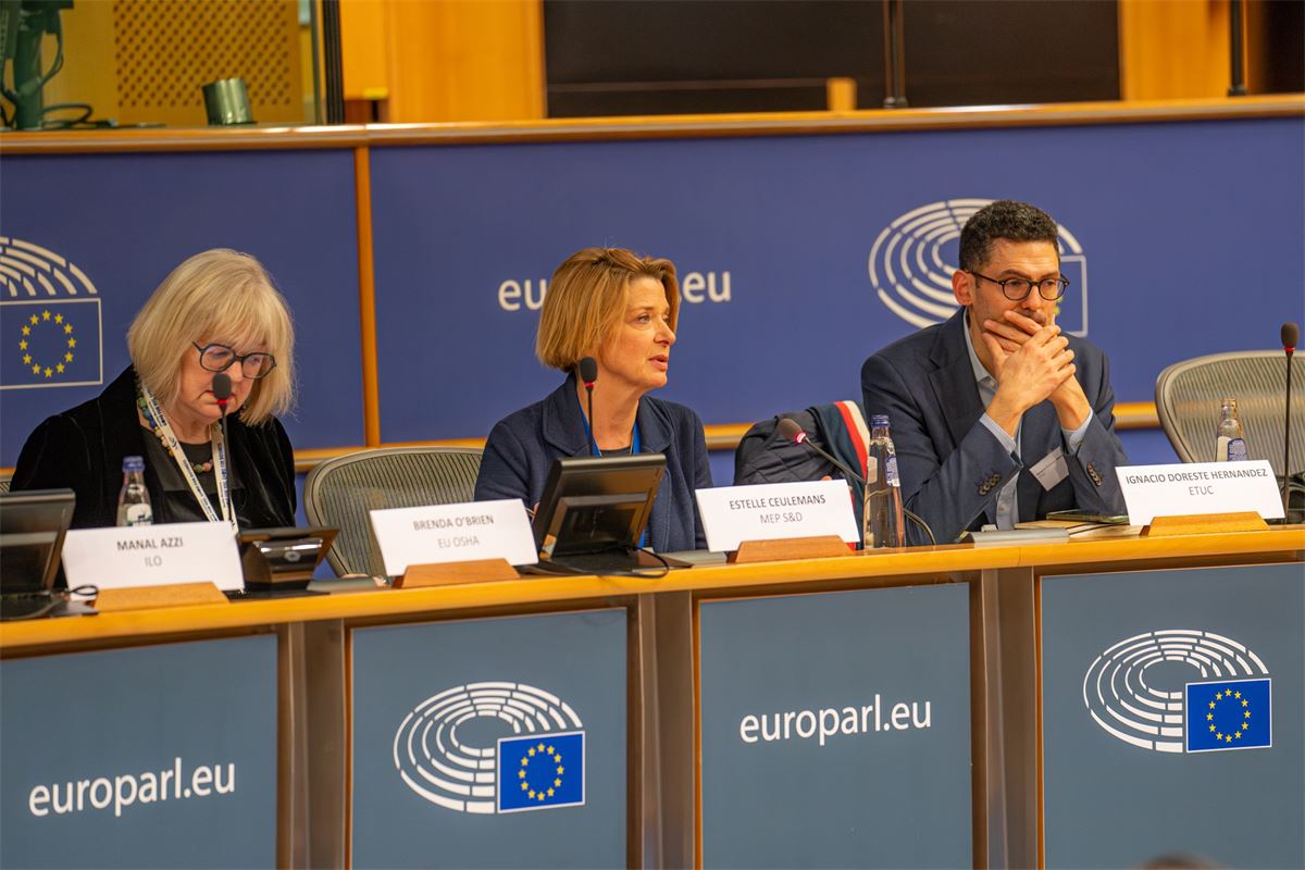 Abordar la salud mental en el lugar de trabajo en la era digital