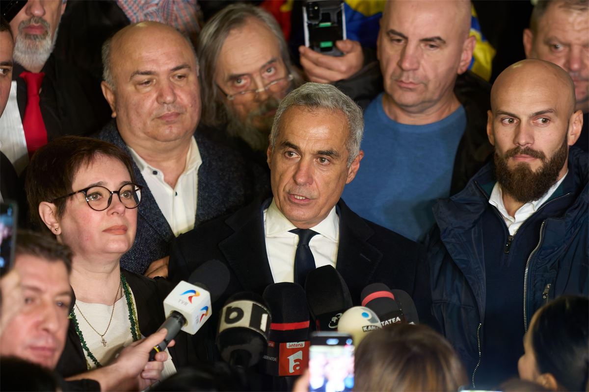 Funcionarios rumanos criticaron rápidamente la afirmación del líder de extrema derecha al territorio ucraniano