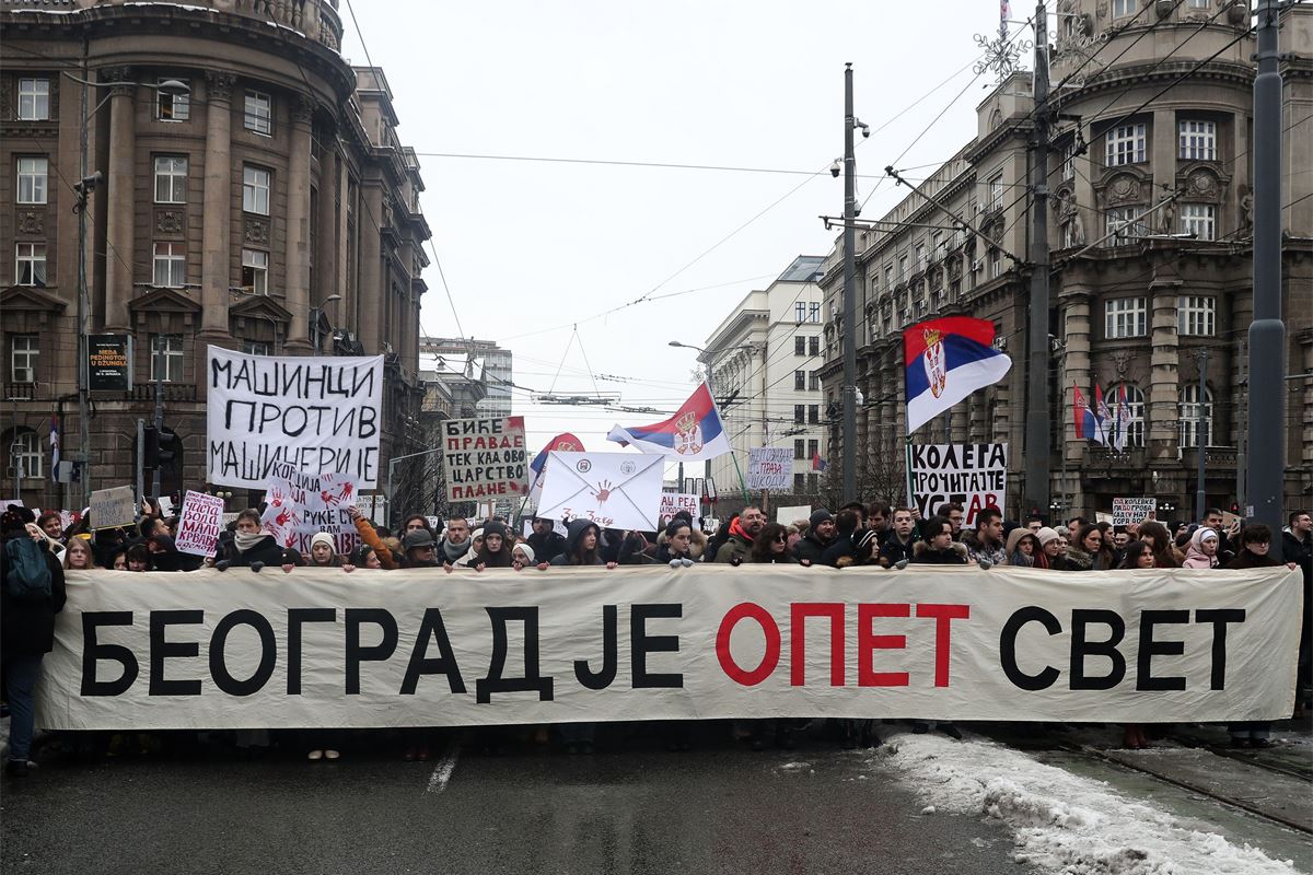 Los estudiantes en Serbia están perdiendo fe en la UE, pero no en los valores europeos