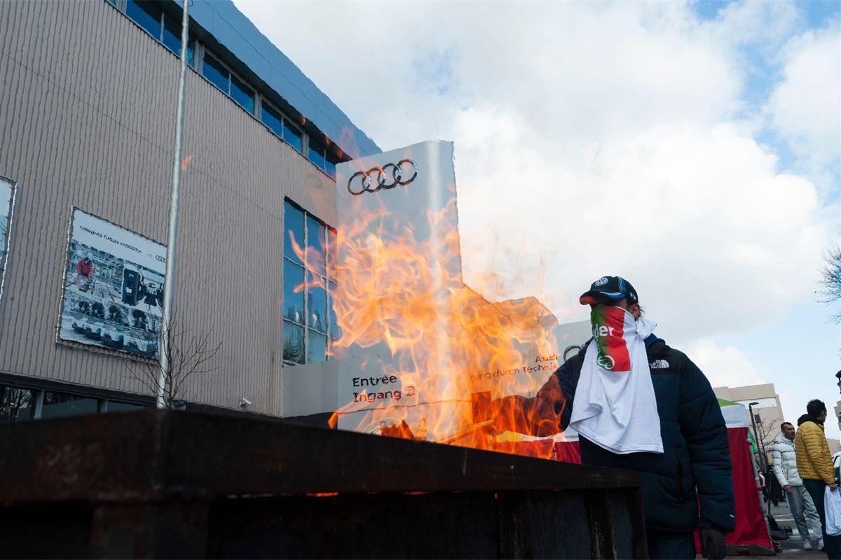Sueños eléctricos, realidades económicas: la industria automotriz de Europa enfrenta una batalla cuesta arriba