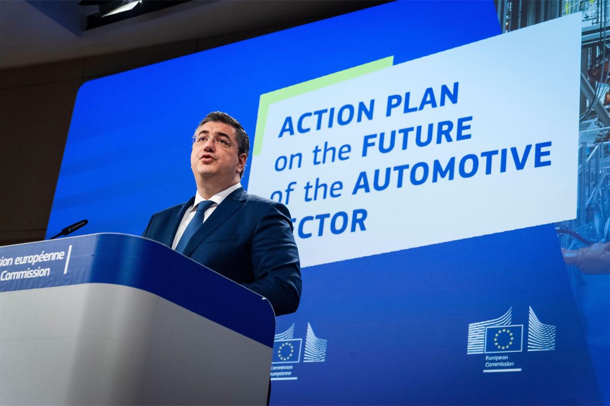 Entrevista: Transición automotriz de Europa con Apostolos Tzitzikostas