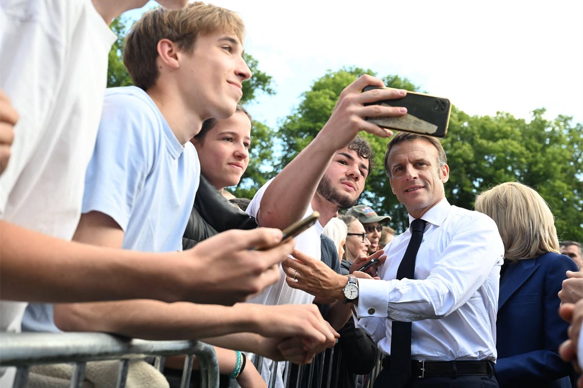 La propuesta de las redes sociales de Macron se presiona en Bruselas