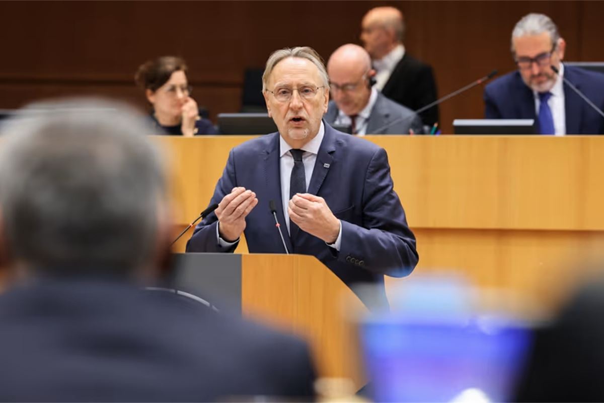 El Parlamento Europeo respalda el impopular acuerdo comercial con Estados Unidos, en sus propios términos