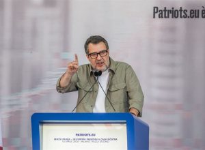 Artículo de opinión: Por qué ‘remigración’ es una palabra que la extrema derecha europea lucha por apropiarse