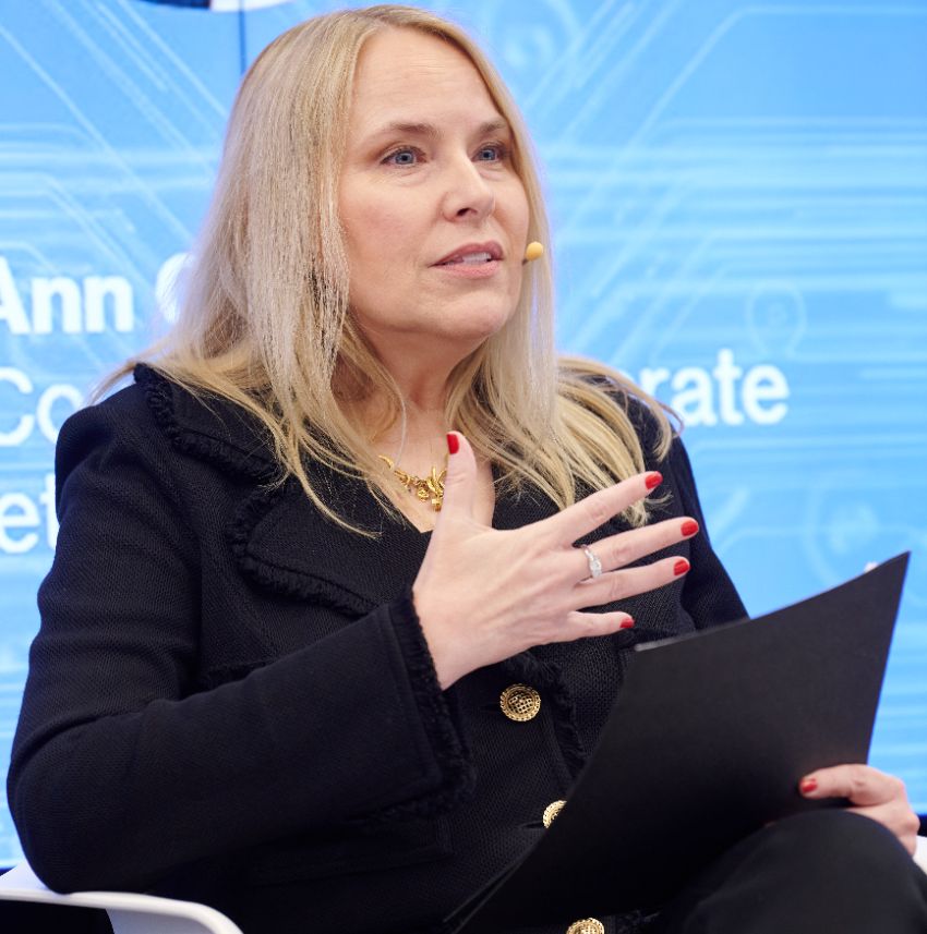 Ann Chaplin, vicepresidenta ejecutiva, asesora general y secretaria corporativa de Qualcomm 
