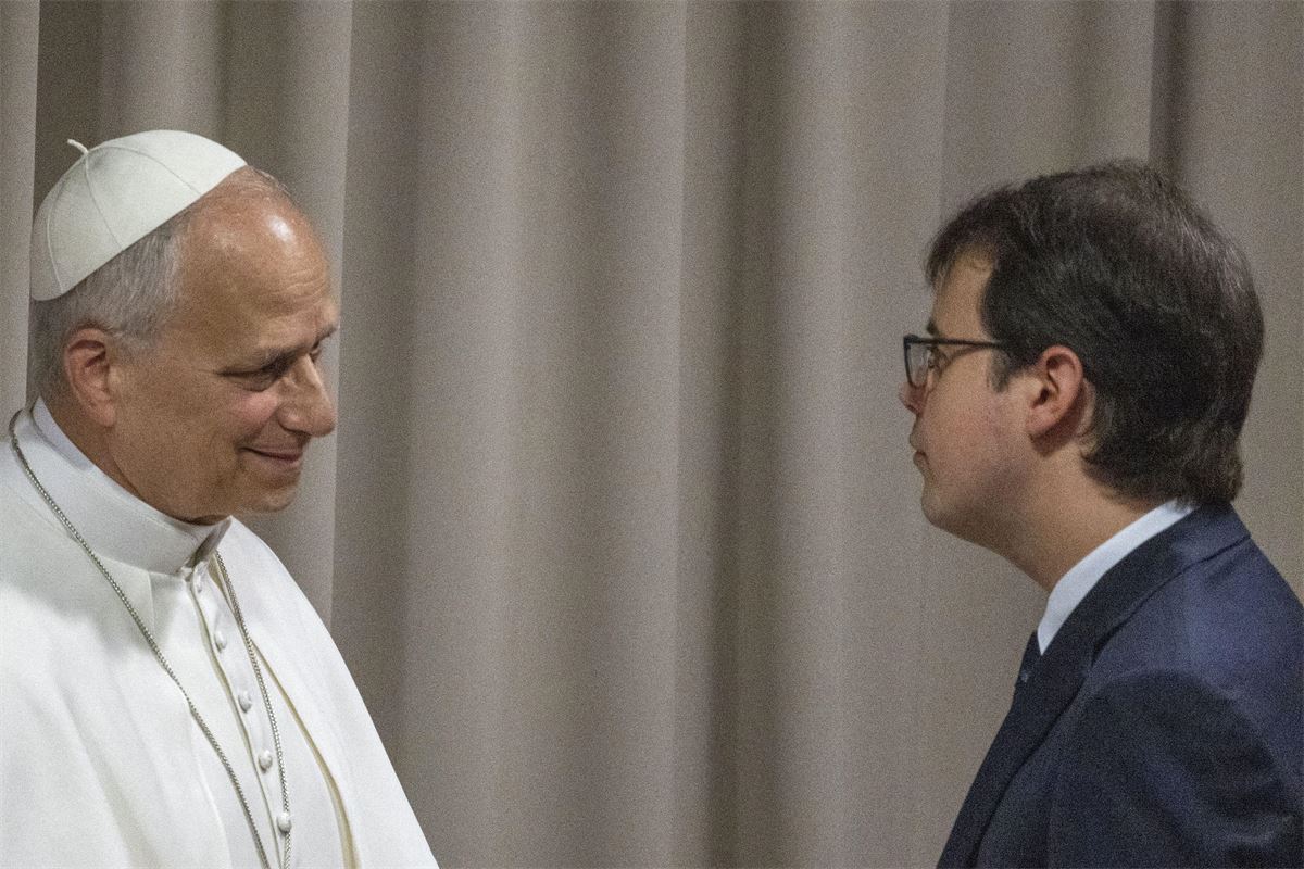Boletín: El Papa León predica al coro de Bruselas