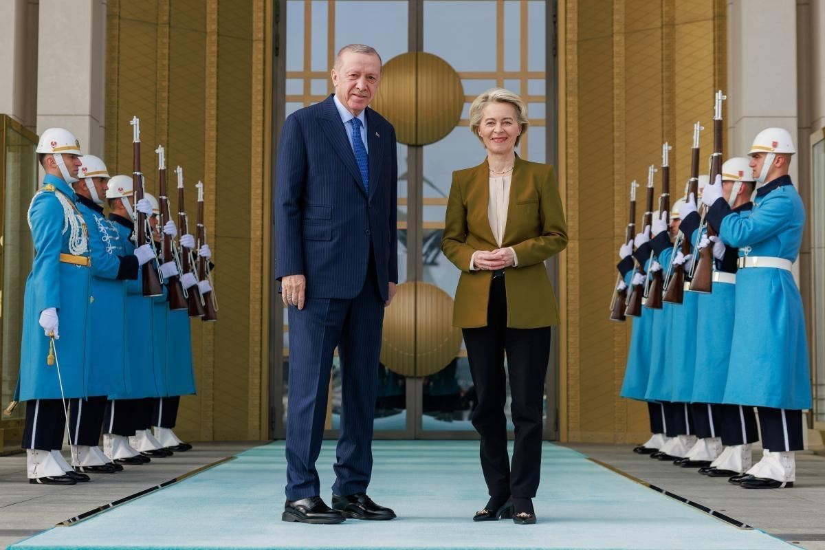Bruselas no puede ignorar a Turquía. Pero tampoco puedo aceptarlo