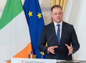 Preguntas y respuestas: el Ministro irlandés Thomas Byrne sobre el presupuesto de la UE, la ampliación y Gaza