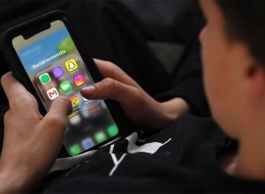 La prohibición de las redes sociales para niños en Europa choca con la realidad regulatoria