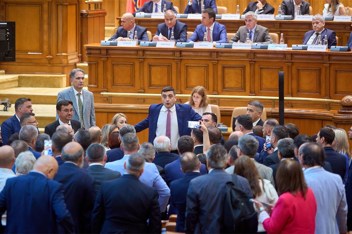La crisis política de Rumanía acerca a la derecha al poder