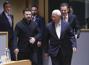 Boletín: Ucrania se desliza hacia abajo en la agenda